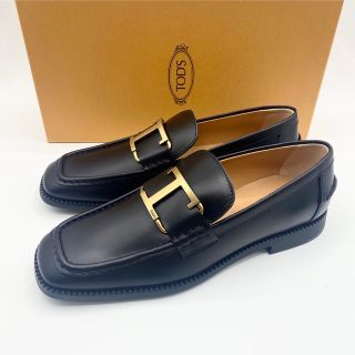 トッズ(TOD'S)の新品未使用！送料込み★TOD'S★T タイムレス レザー ローファー(ローファー/革靴)