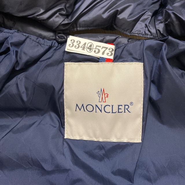 MONCLER(モンクレール)のモンクレール 3a フリルダウン キッズ/ベビー/マタニティのキッズ服女の子用(90cm~)(ジャケット/上着)の商品写真