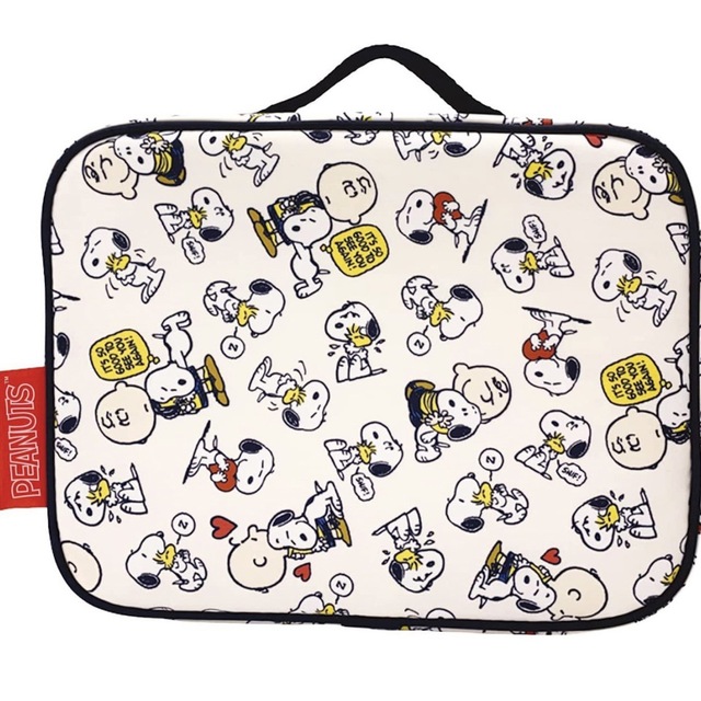 SNOOPY(スヌーピー)のSNOOPY スヌーピー　マルチバッグ　外出用 オムツ バッグ キッズ/ベビー/マタニティのマタニティ(マザーズバッグ)の商品写真