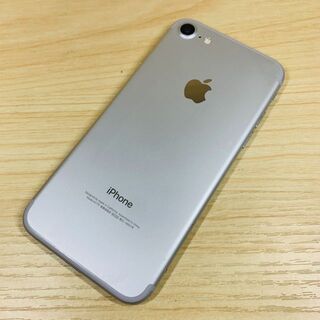 アップル(Apple)のﾊﾞｯﾃﾘｰ100％ SIMﾌﾘｰ iPhone7 32GB P52(スマートフォン本体)
