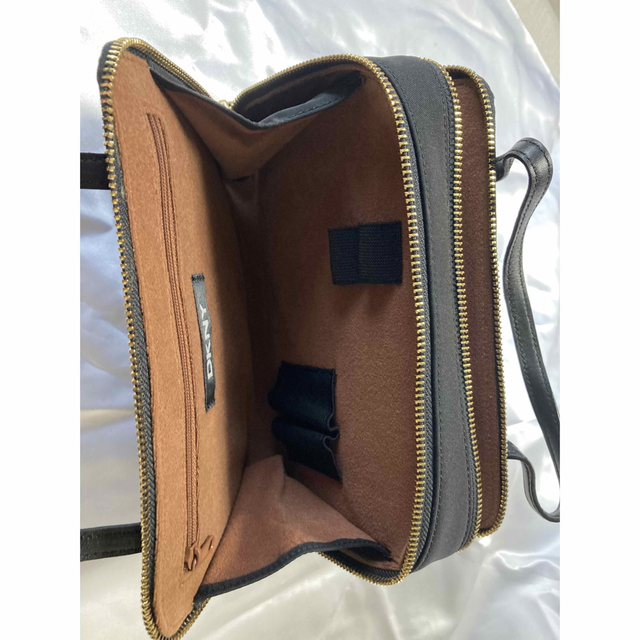 DKNY レディースのバッグ(ハンドバッグ)の商品写真