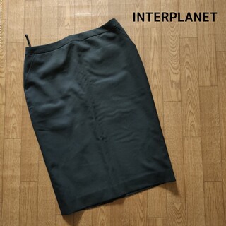 インタープラネット(INTERPLANET)のインタープラネット　タイトスカート　黒シンプル(ひざ丈スカート)