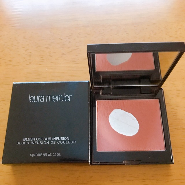 laura mercier(ローラメルシエ)の値下げ！　ローラメルシエ　チーク　チャイ　ブラッシュカラー　インフュージョン コスメ/美容のベースメイク/化粧品(チーク)の商品写真