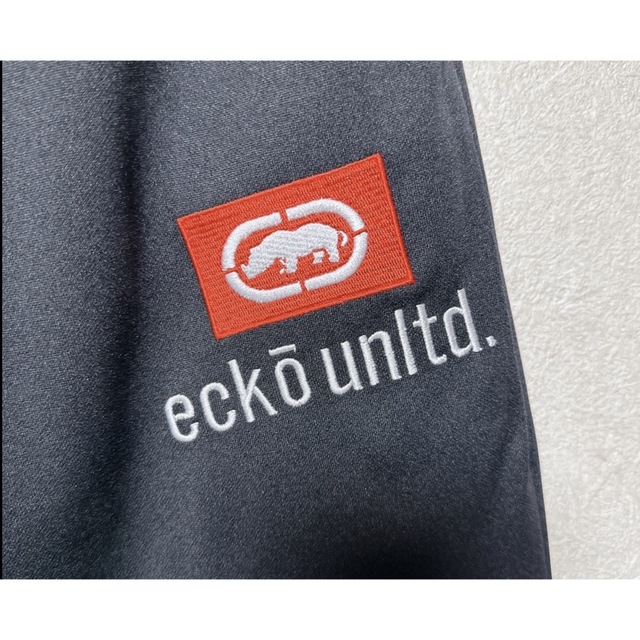 ECKŌ UNLTD（ECKO UNLTD）(エコーアンリミテッド)の新品　エコーアンリミテッド　メンズ　トラックパンツ　ブラック　LL メンズのパンツ(その他)の商品写真