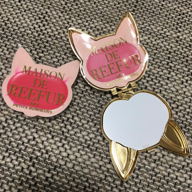 Maison de Reefur(メゾンドリーファー)の全てセット！リーファー♡猫コスメ♡チーク2個、ケース1個セット！ コスメ/美容のベースメイク/化粧品(チーク)の商品写真