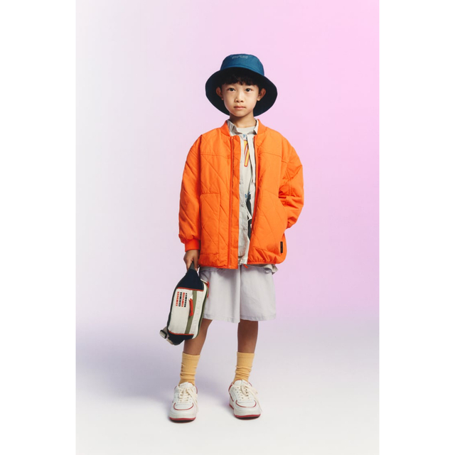 ZARA KIDS(ザラキッズ)のZARAキッズ　プレーンパフボンバージャケット キッズ/ベビー/マタニティのキッズ服男の子用(90cm~)(ジャケット/上着)の商品写真