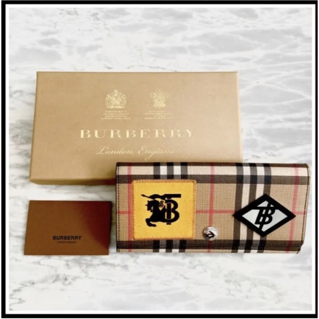 予約】 BURBERRY - 極美品 レア品 希少 箱カード付 バーバリー