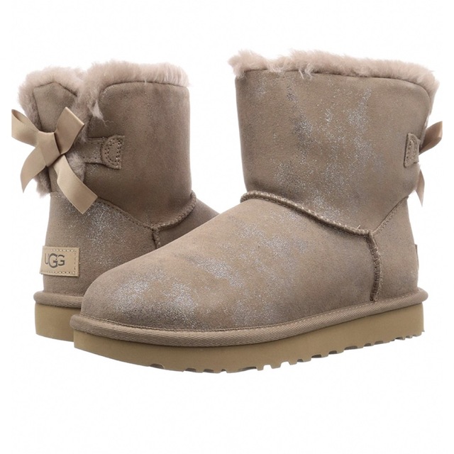 新品✨　UGG  暖かくて可愛いブーツ　カリブカラー　24センチ　大特価‼️