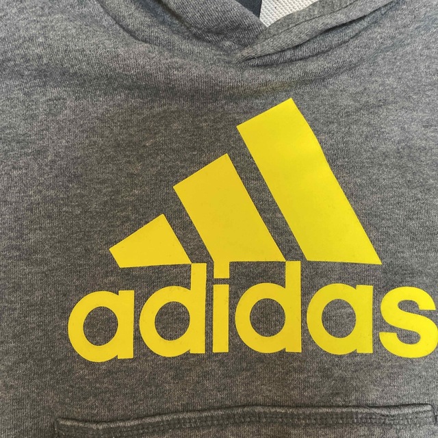 adidas 美品 adidas アディダス パーカースウェット トレーナー パーカー 120の通販 by Mʕ•̫͡•ʔH|アディダスならラクマ アディダス パーカー 美品 サイズ120
