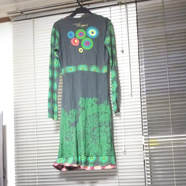 DESIGUAL(デシグアル)の【お買い得！] Desigualワンピース 長袖かわいい レディースのワンピース(ロングワンピース/マキシワンピース)の商品写真