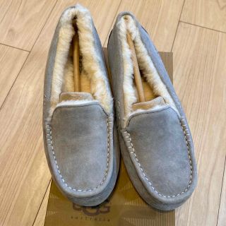 アグ(UGG)の新品未使用★ UGG アンスレー　人気カラーのライトグレー　24㎝(スリッポン/モカシン)