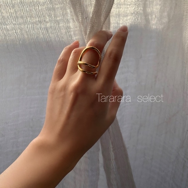 ●stainless Round twist ring●金属アレルギー対応 レディースのアクセサリー(リング(指輪))の商品写真