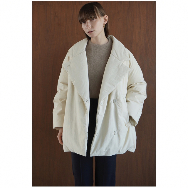 CLANE(クラネ)のCLANE COCOON SHORT DOWN COAT レディースのジャケット/アウター(ダウンジャケット)の商品写真