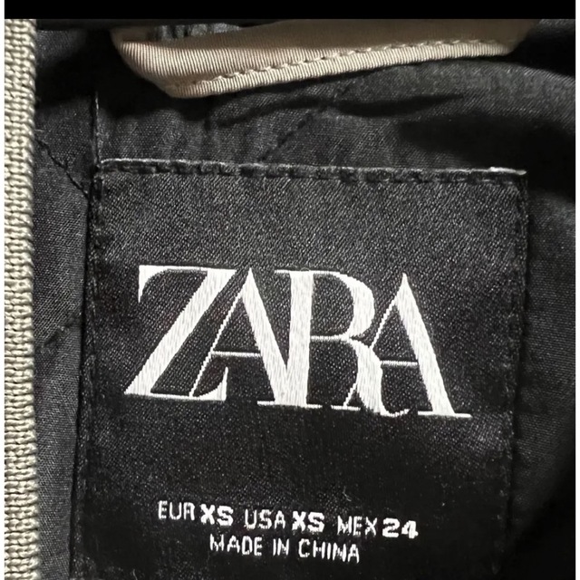 ZARA(ザラ)のZARA ショート丈ブルゾン レディースのジャケット/アウター(ブルゾン)の商品写真