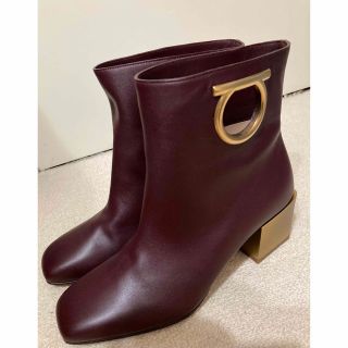 サルヴァトーレフェラガモ(Salvatore Ferragamo)のSalvatore Ferragamo ショートブーツ(ブーツ)