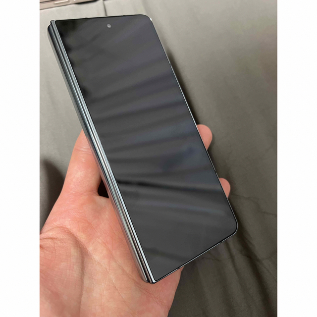 Galaxy Z fold 4 256gb グレーグリーン スマホ/家電/カメラのスマートフォン/携帯電話(スマートフォン本体)の商品写真