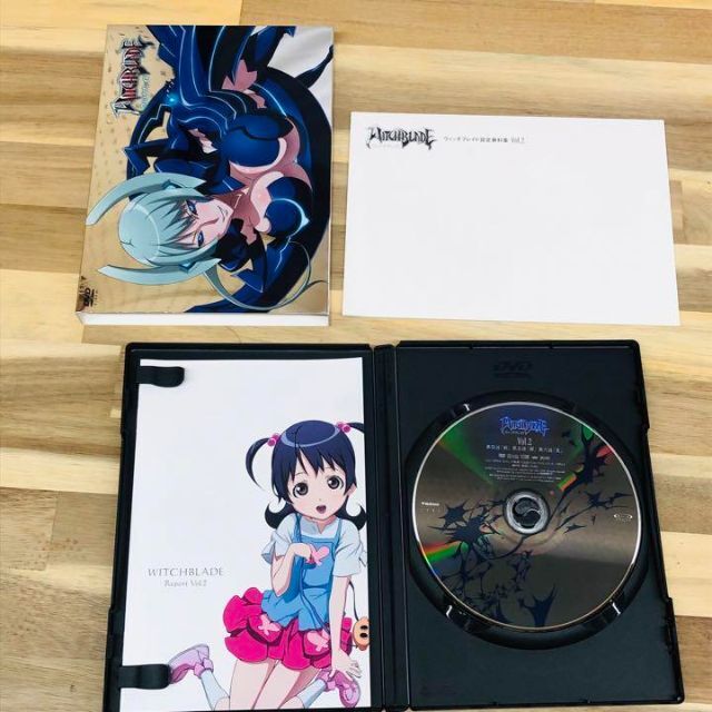 ウィッチブレイド Vol.1/2/3/4 DVDまとめ売り エンタメ/ホビーのDVD/ブルーレイ(アニメ)の商品写真