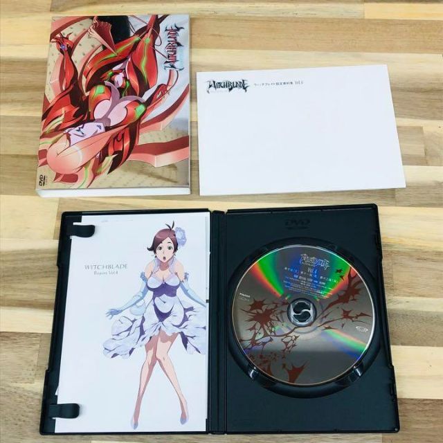 ウィッチブレイド Vol.1/2/3/4 DVDまとめ売り エンタメ/ホビーのDVD/ブルーレイ(アニメ)の商品写真