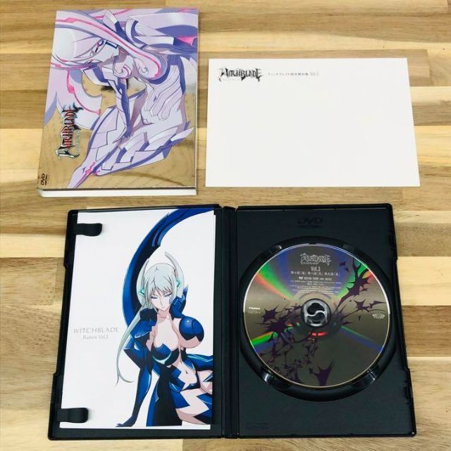 ウィッチブレイド Vol.1/2/3/4 DVDまとめ売り エンタメ/ホビーのDVD/ブルーレイ(アニメ)の商品写真