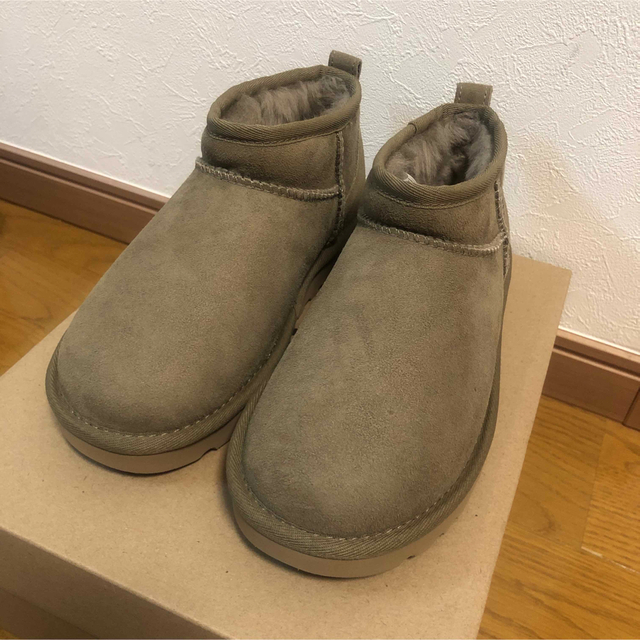 新品 UGG クラシックウルトラミニ ANTILOPE 22