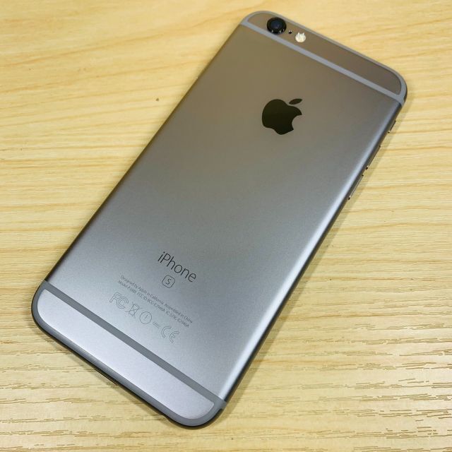 ﾊﾞｯﾃﾘｰ100％ SIMﾌﾘｰ iPhone6s 32GB P66 - スマートフォン本体