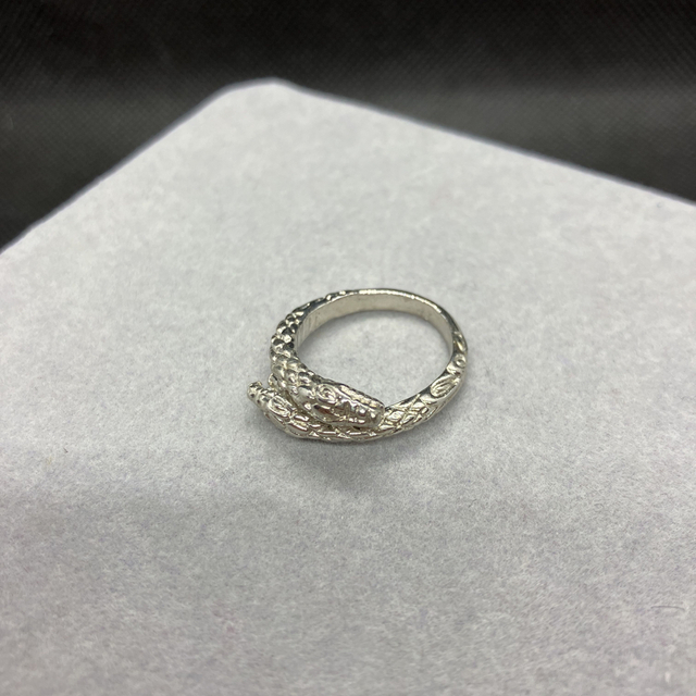 即決 蛇 ヘビ 指輪 リング 7号 レディースのアクセサリー(リング(指輪))の商品写真