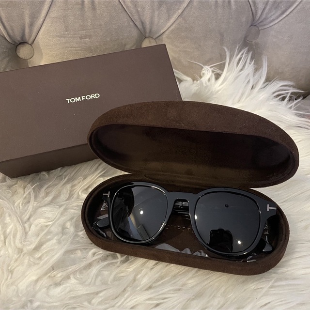 TOM FORD - トムフォードサングラス 箱付き未使用の通販 by らむ TOM FORD - トムフォードサングラス 箱付き未使用の通販 by らむ