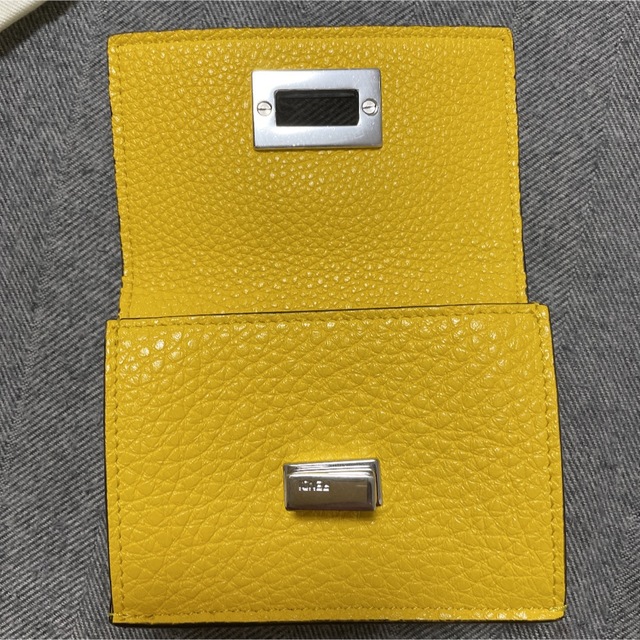 フェンディ fendi 未使用 レザー コンパクト折財布 イエロー