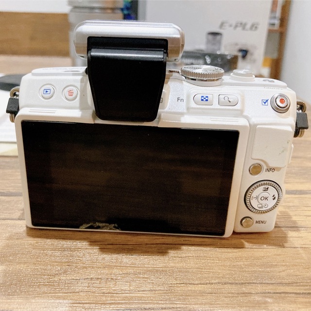 OLYMPUS E-PL6 E-PL6 EZ ダブルズームキット WHITE | www