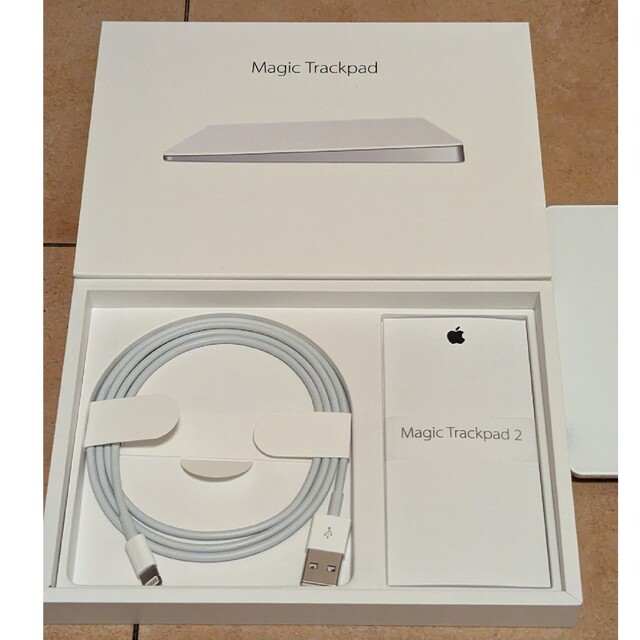 Apple(アップル)のAPPLE MAGIC TRACKPAD 2 スマホ/家電/カメラのPC/タブレット(PC周辺機器)の商品写真