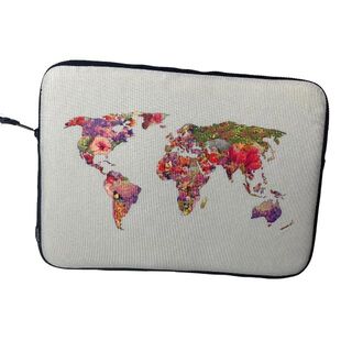 ソサエティシックス(Society6)のパソコンケース IT'S YOUR WORLD 15インチ(その他)