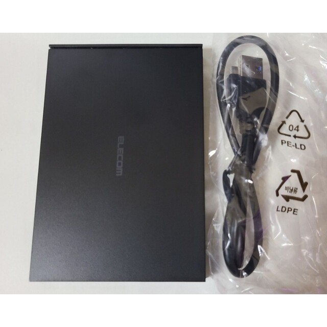 ELECOM(エレコム)のポータブル HDD 500GB 高速usb 3.0 ELECOM スマホ/家電/カメラのPC/タブレット(PC周辺機器)の商品写真