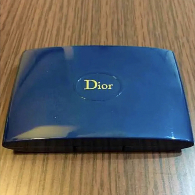 Christian Dior(クリスチャンディオール)の新品 Christian Dior ☆ ミニメイクパレット ☆ コスメ/美容のベースメイク/化粧品(その他)の商品写真