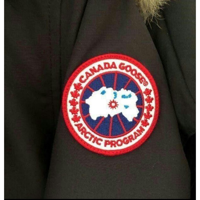 CANADA GOOSE(カナダグース)のカナダグース　ダウンジャケット　CANADA GOOSE メンズのジャケット/アウター(ダウンジャケット)の商品写真