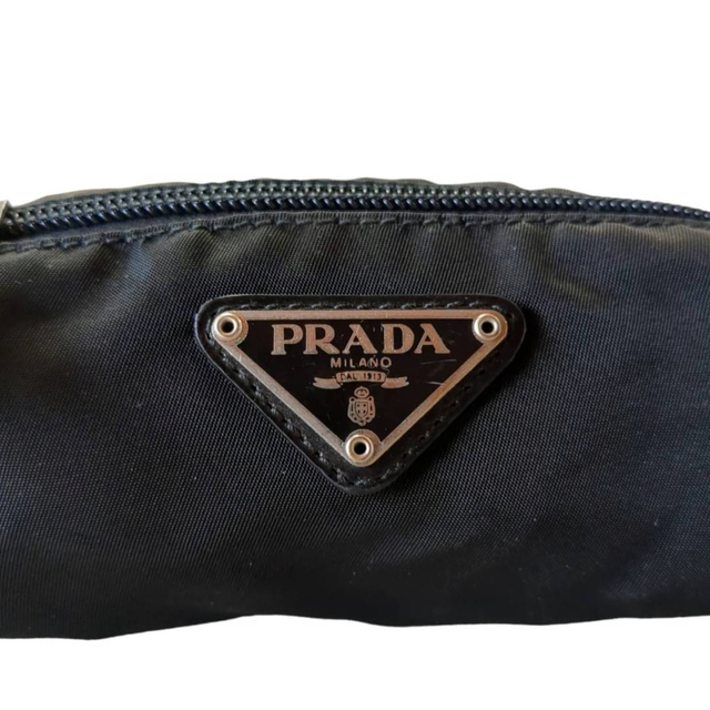 プラダ 化粧ポーチ ポーチ ナイロン 黒　ブラック PRADA q496 【