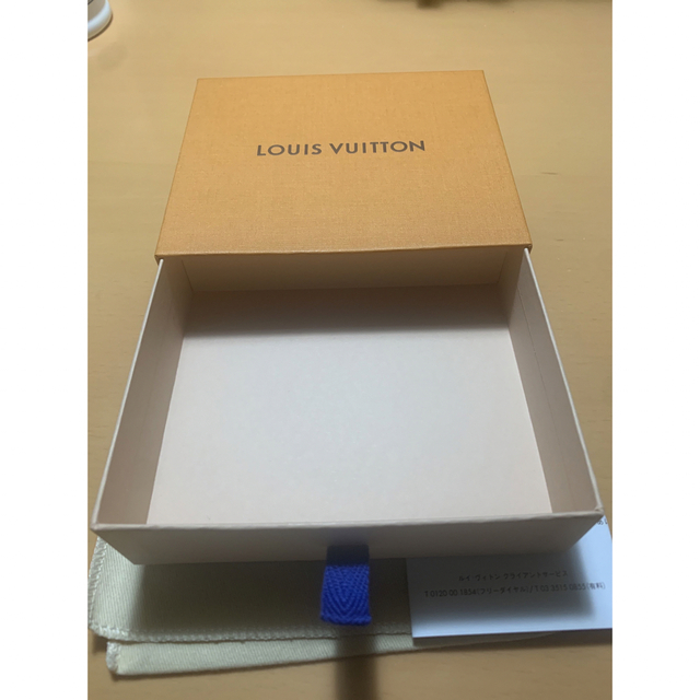 LOUIS VUITTON(ルイヴィトン)のルイヴィトン　空箱　美品 レディースのバッグ(ショップ袋)の商品写真