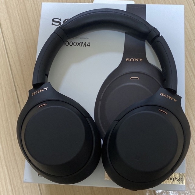 SONY(ソニー)のSONY ワイヤレスヘッドホン WH-1000XM4 スマホ/家電/カメラのオーディオ機器(ヘッドフォン/イヤフォン)の商品写真