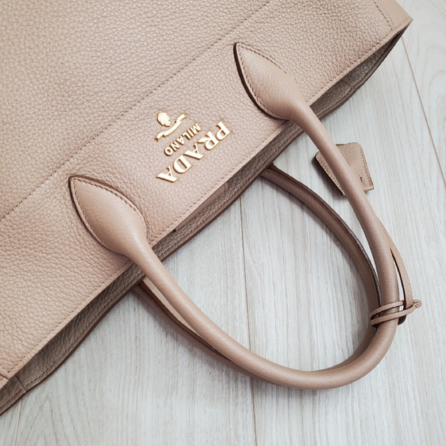 PRADA - PRADA プラダ ヴィッテロダイノ トートバッグ 2way レザー 大容量の通販 by sui*i's shop|プラダならラクマ PRADA - PRADA プラダ ヴィッテロダイノ トートバッグ 2way レザー 大容量の通販 by sui*i's shop|プラダならラクマ