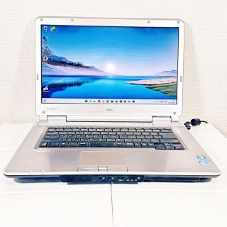 格安✨NECノートパソコン✨白 PC✨カメラ付✨初心者におすすめ✨ホワイト