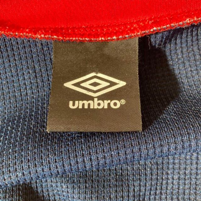 UMBRO(アンブロ)の★umbro★アンブロ★ ネイビージップアップジャージ　ジャケット 130㎝ キッズ/ベビー/マタニティのキッズ服男の子用(90cm~)(ジャケット/上着)の商品写真