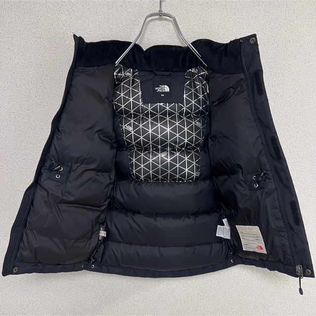 THE NORTH FACE(ザノースフェイス)のノースフェイス　ダウンジャケット　海外限定　キッズ　100サイズ 黒　ブラック キッズ/ベビー/マタニティのキッズ服男の子用(90cm~)(ジャケット/上着)の商品写真