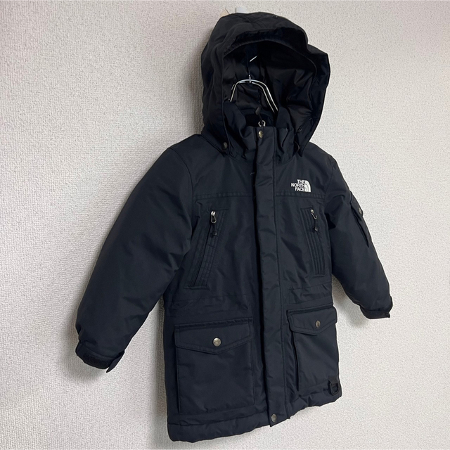 THE NORTH FACE(ザノースフェイス)のノースフェイス　ダウンジャケット　海外限定　キッズ　100サイズ 黒　ブラック キッズ/ベビー/マタニティのキッズ服男の子用(90cm~)(ジャケット/上着)の商品写真