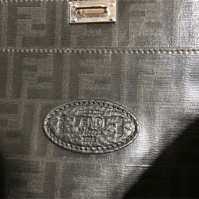 FENDI(フェンディ)のFENDI フェンディ アイコニックエッセンシャリー メンズのバッグ(ショルダーバッグ)の商品写真