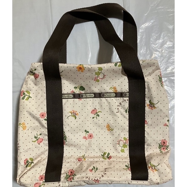 LeSportsac(レスポートサック)の超美品　レスポートサック　デイジー　花柄　スクエア型バッグ　大きめ レディースのバッグ(その他)の商品写真