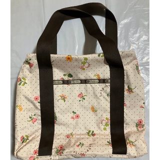 レスポートサック(LeSportsac)の超美品　レスポートサック　デイジー　花柄　スクエア型バッグ　大きめ(その他)