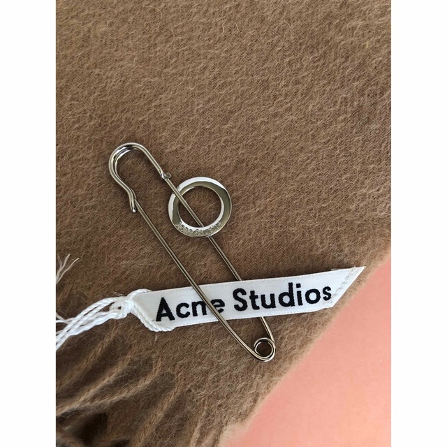 Acne Studios マフラー 新タグ 留ピン付き 期間限定 値下げ中