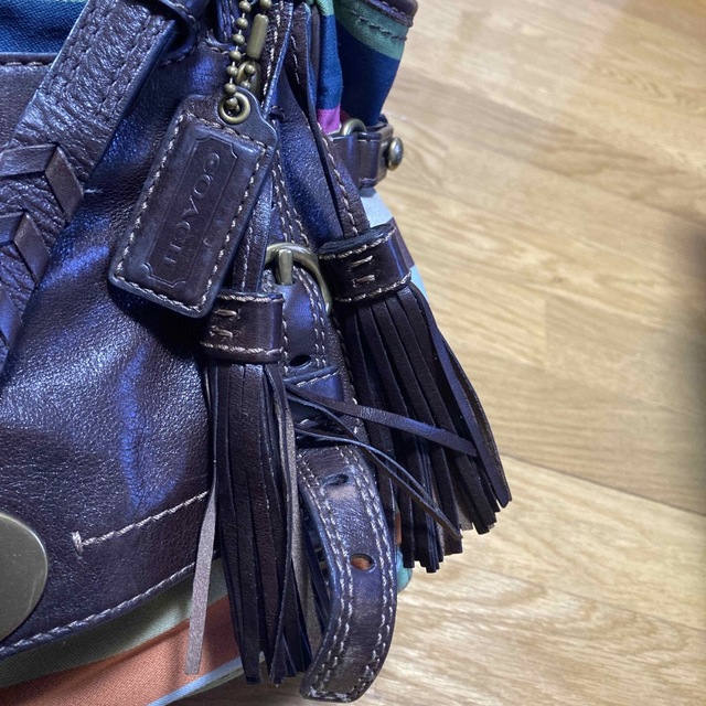 COACH(コーチ)のcoachコーチ・カラフルボーダーショルダーバッグ　 レディースのバッグ(ショルダーバッグ)の商品写真