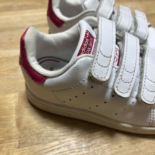 adidas(アディダス)のSTAN SMITH ベビー　スニーカー　13.5 ピンク キッズ/ベビー/マタニティのベビー靴/シューズ(~14cm)(スニーカー)の商品写真