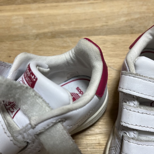 adidas(アディダス)のSTAN SMITH ベビー　スニーカー　13.5 ピンク キッズ/ベビー/マタニティのベビー靴/シューズ(~14cm)(スニーカー)の商品写真