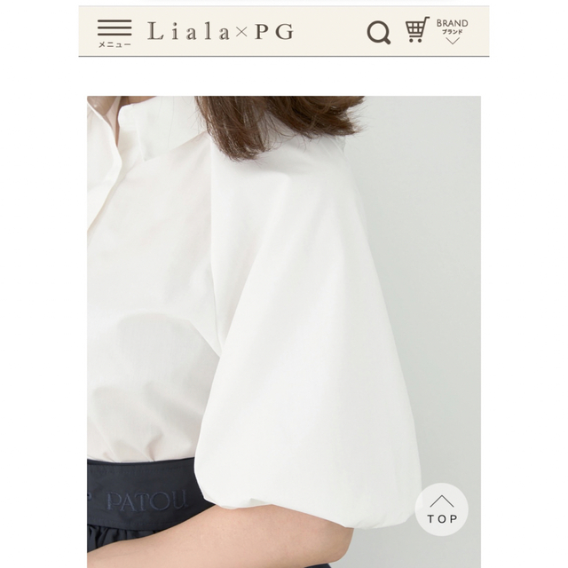 Liala×PG(リアラバイピージー)のリアラPG  ブラウス（ネイビー色）新品！お値下げ❗️3900円→3400円❗️ レディースのトップス(シャツ/ブラウス(半袖/袖なし))の商品写真